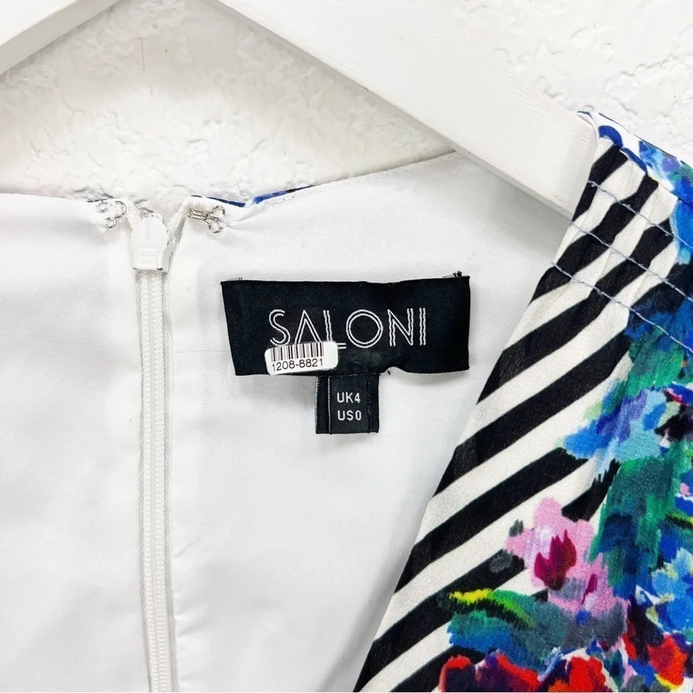 SALONI size us